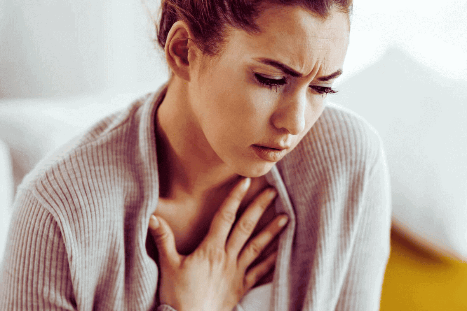 Choroba refluksowa przełyku (GERD) – przyczyny, objawy, leczenie